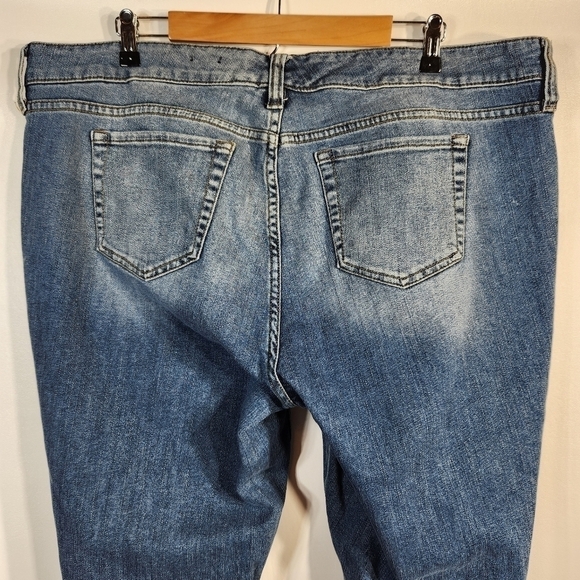 Torrid Distressed Bootcut Jeans, Size 20 - Picture 6 of 15